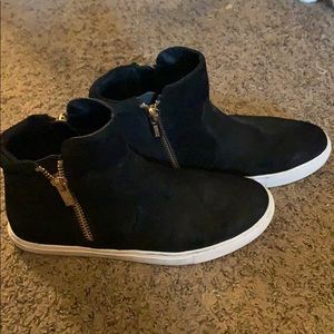 Kenneth Cole sneakers